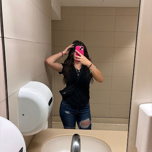 Meet your Posher, Alondra